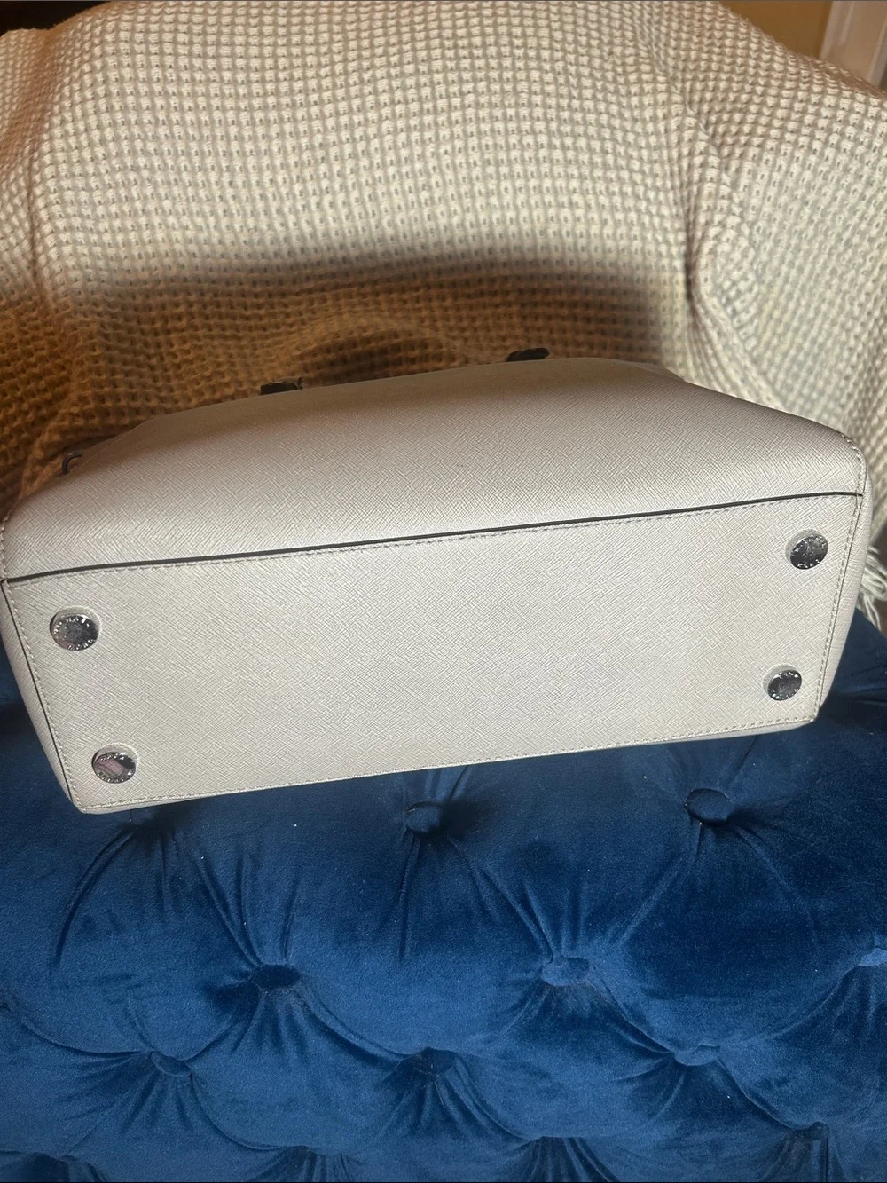 Like New Michael Kors Saffiano Leather Satchel in Light Grey